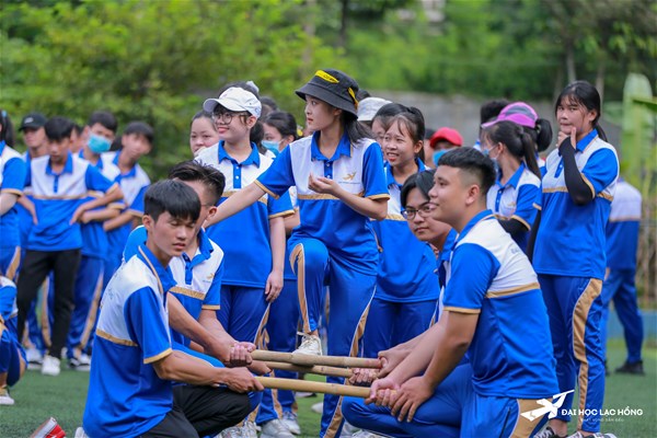 LHU tặng ngay chuyến du lịch cho tân binh khóa 2021