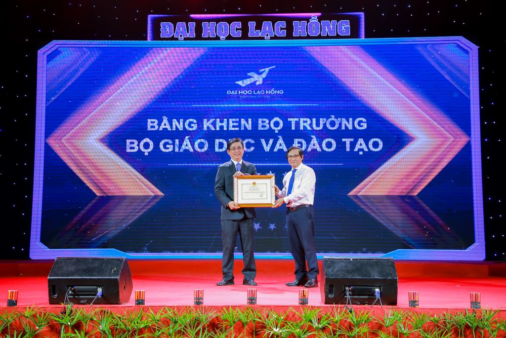 Cùng LHU "Hòa Nhịp Tri Thức" chào đón năm học 2023 - 2024